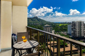 Beautiful Ocean Views, 1 Block to the Beach, Free Parking